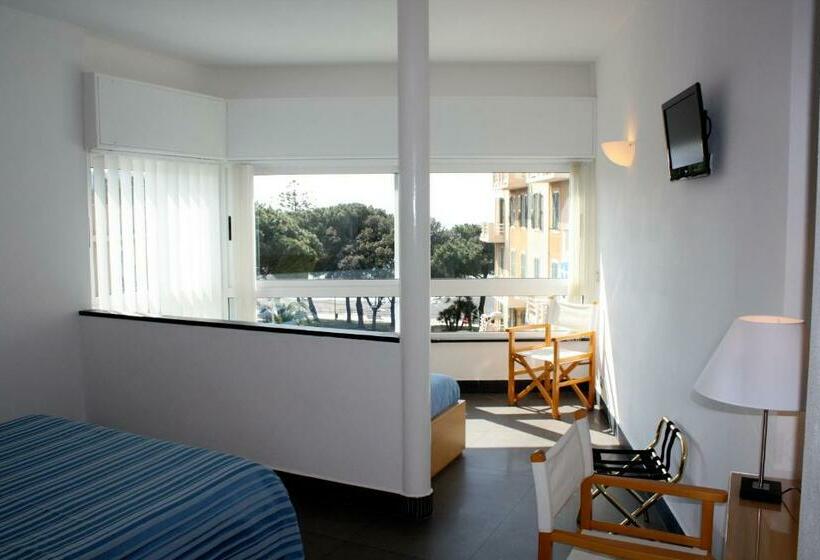 高级三人间, Genova