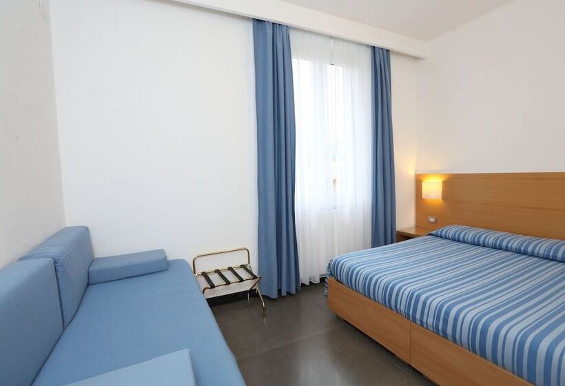 Номер Стандарт Трехместный, Genova