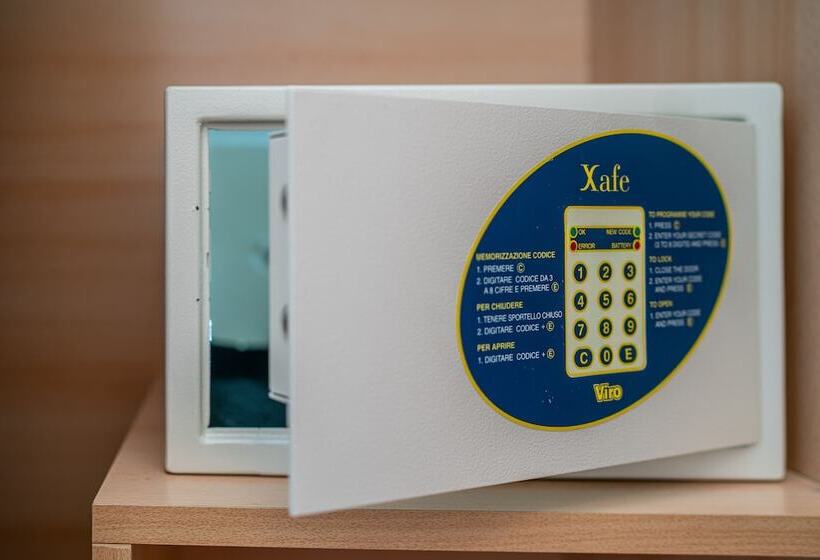 带阳台的三人标准间, Horizonte