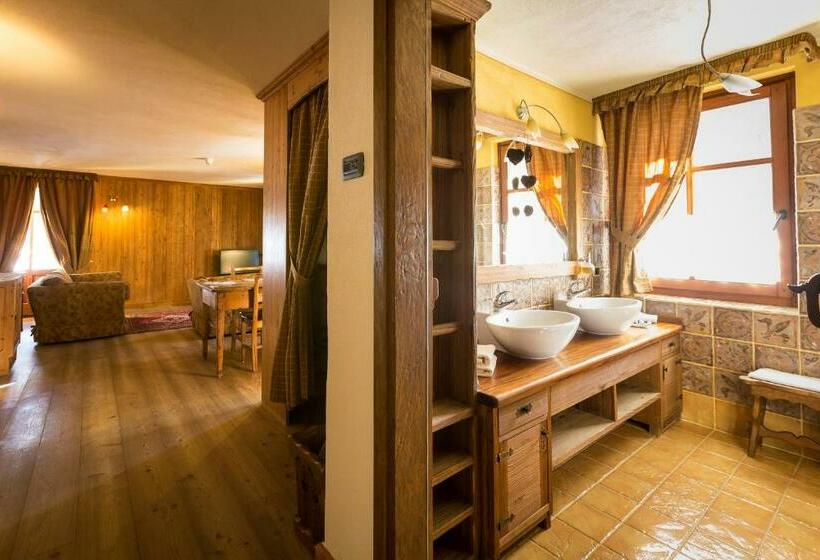 جناح عائلي, Lyshaus