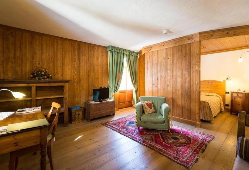 جناح جونيور, Lyshaus