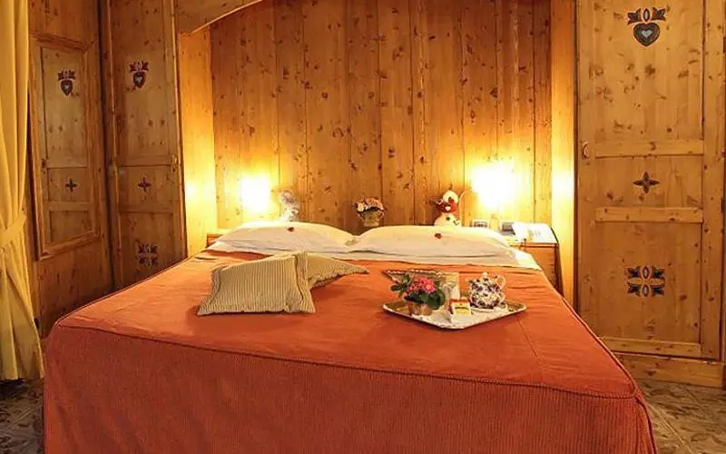 اتاق اکونومی, Lyshaus