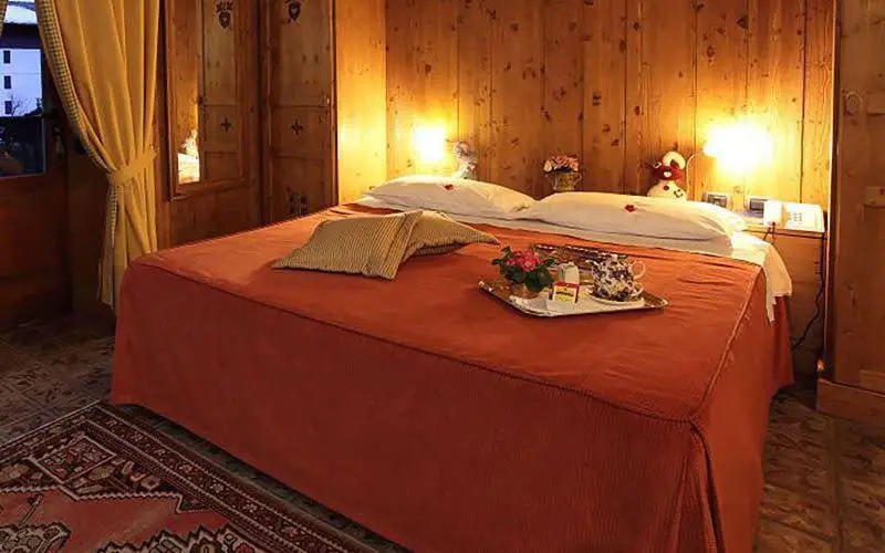 اتاق اکونومی, Lyshaus