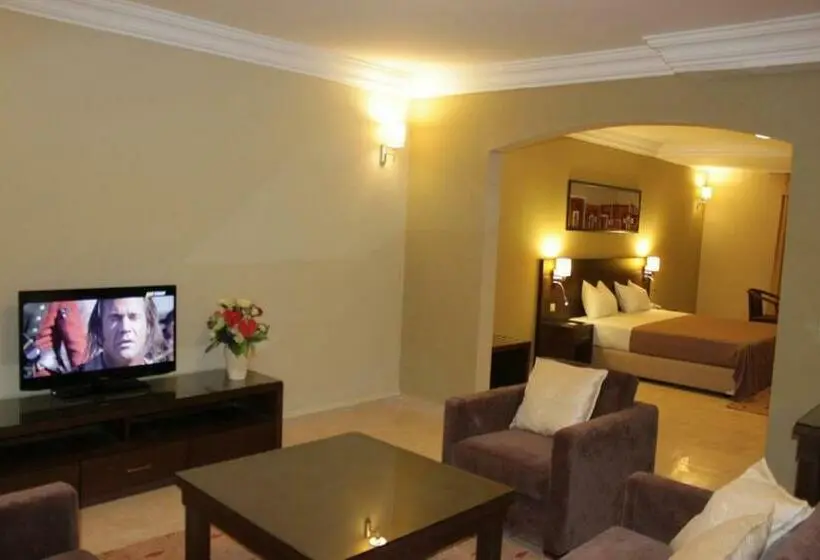 سوییت جونیور لوکس, Mauricenter Nouakchott