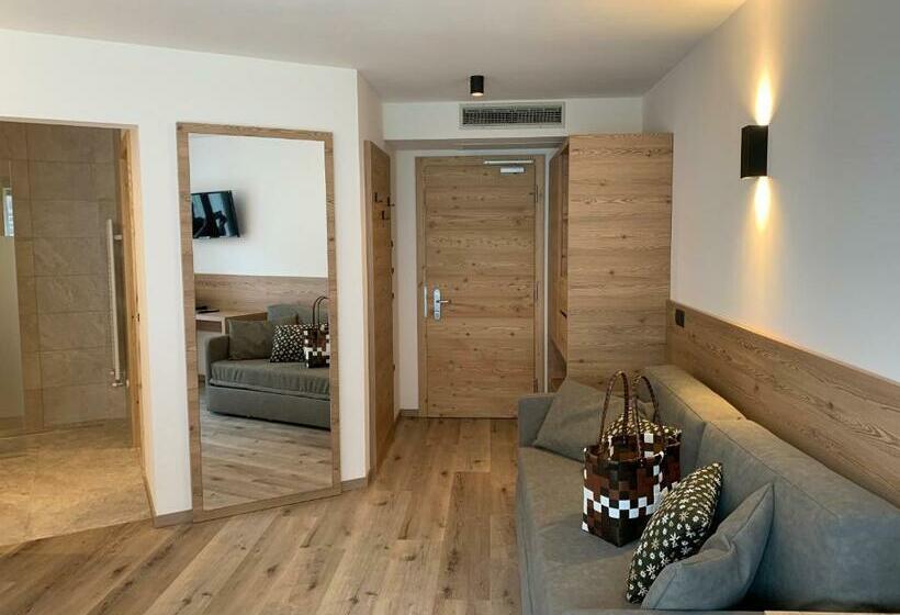 חדר סופריור, Miravalle