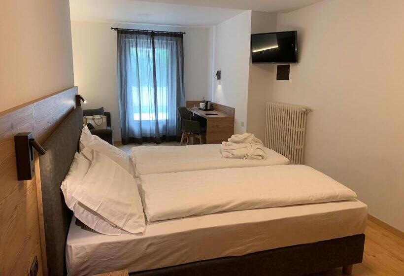 חדר דלוקס, Miravalle