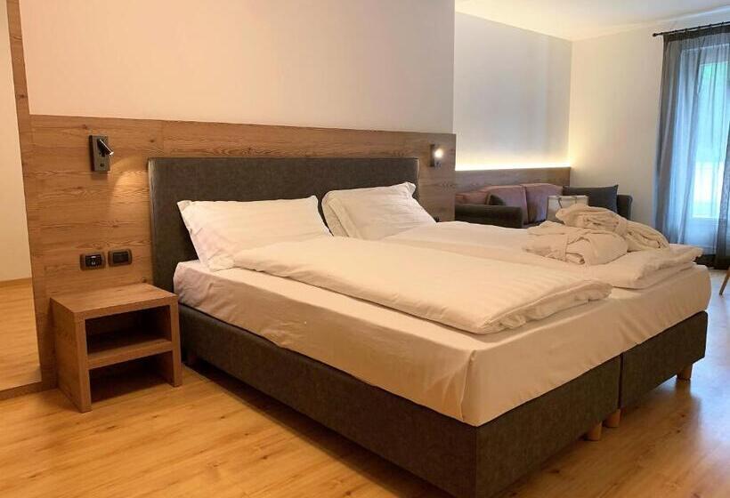 חדר דלוקס, Miravalle