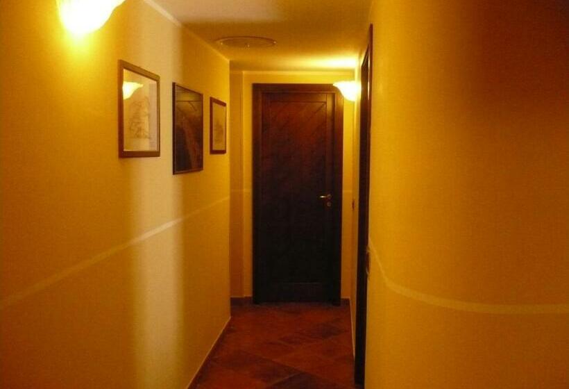 标准间, Palazzo Krataiis