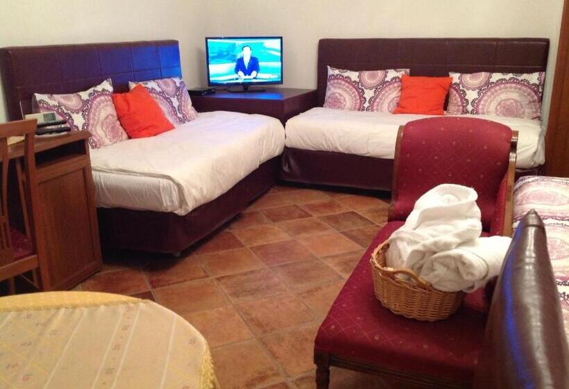 四人标准间, Palazzo Krataiis