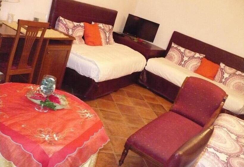 四人标准间, Palazzo Krataiis