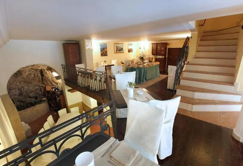 ベーシックトリプルルーム, Palazzo Krataiis