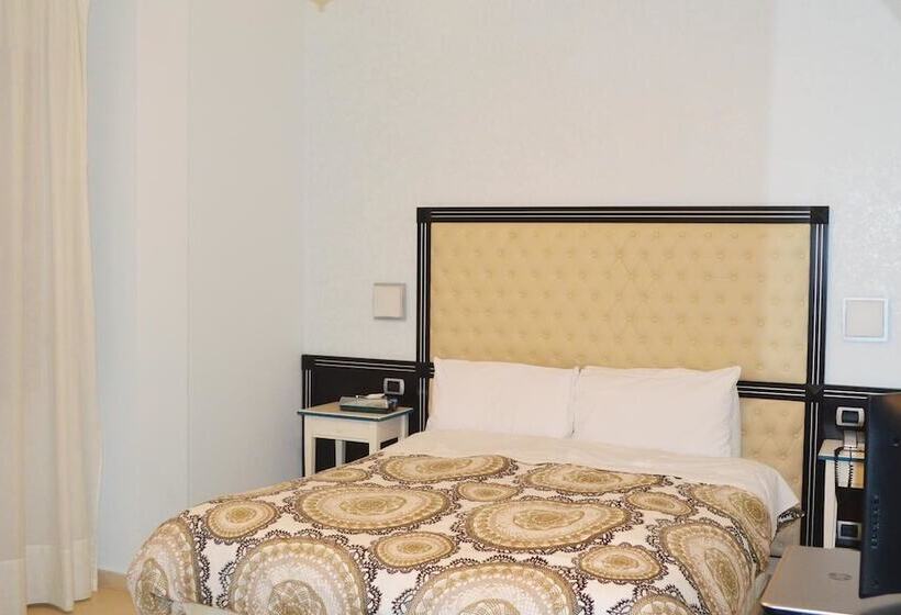 标准间, Palazzo Krataiis