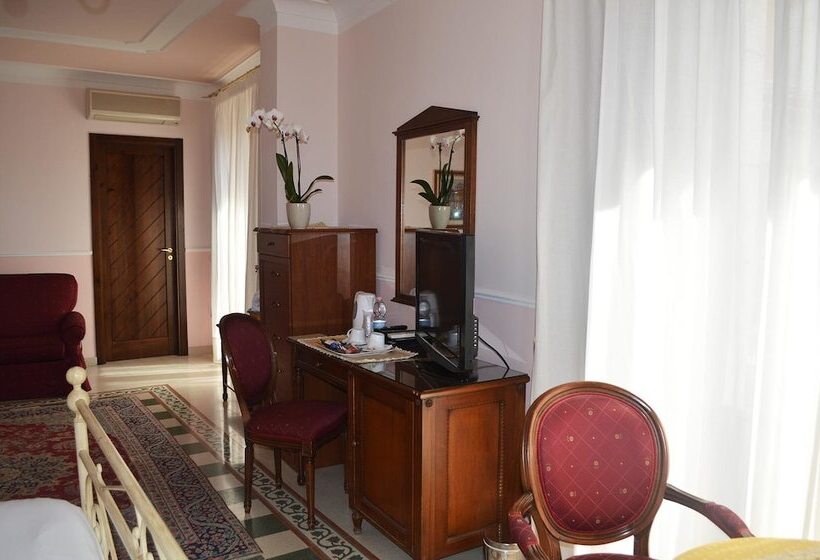 Номер Стандарт, Palazzo Krataiis