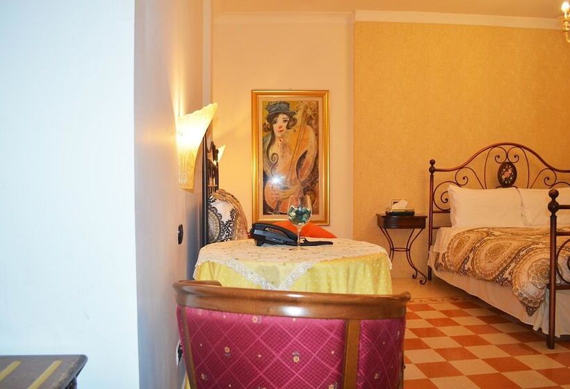 豪华套房, Palazzo Krataiis