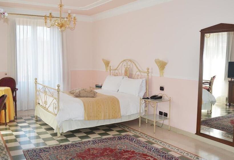 Полулюкс Вид на Море, Palazzo Krataiis