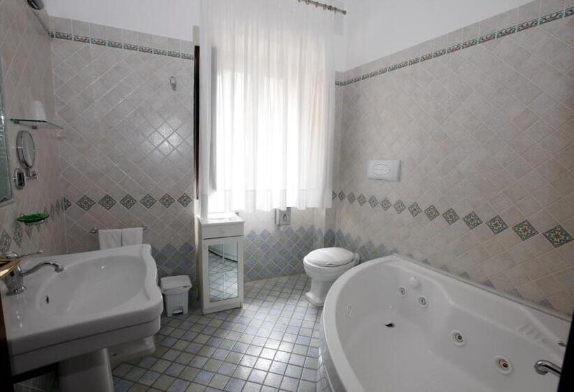 小型套房带海景, Palazzo Krataiis