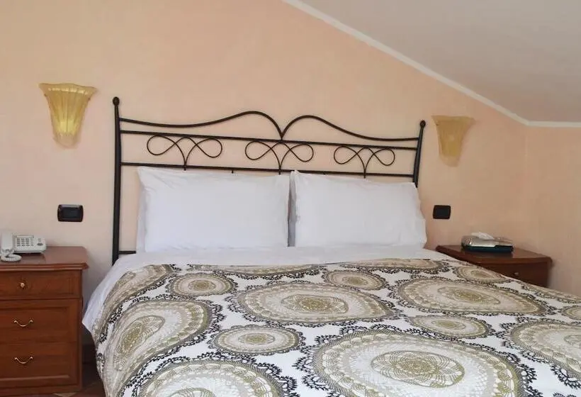 スタンダード４人部屋, Palazzo Krataiis