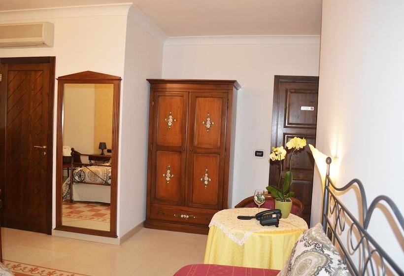 四人标准间, Palazzo Krataiis