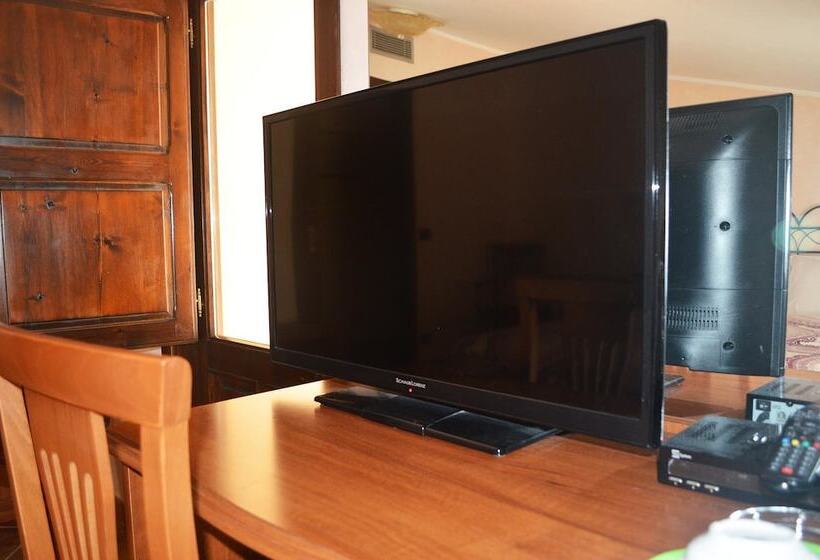 四人标准间, Palazzo Krataiis