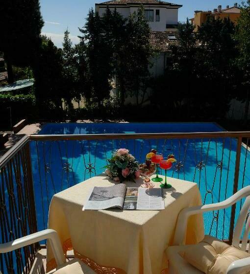 标准三人间, Raffy Family & Bike