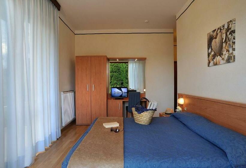 标准间, Raffy Family & Bike