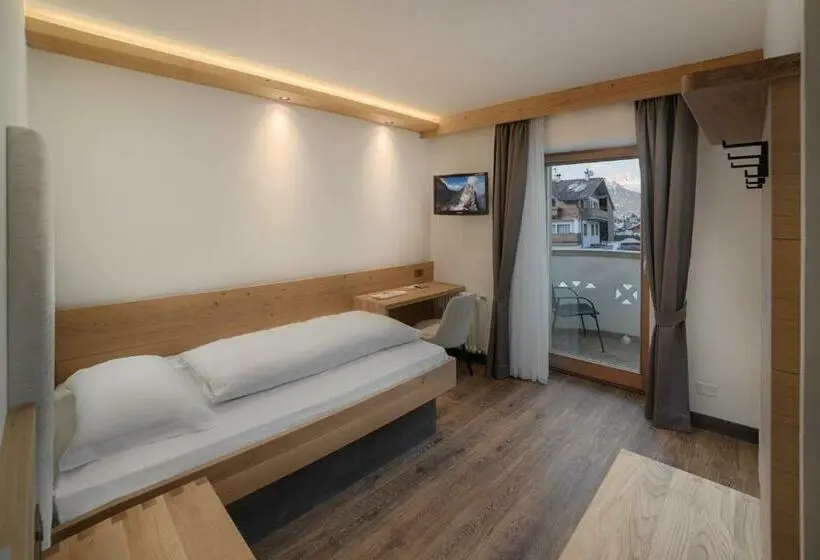 اتاق استاندارد یک نفره, Renè Dolomites Boutique