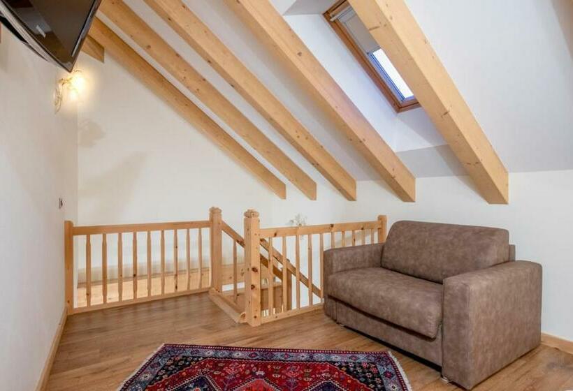 جناح, Renè Dolomites Boutique