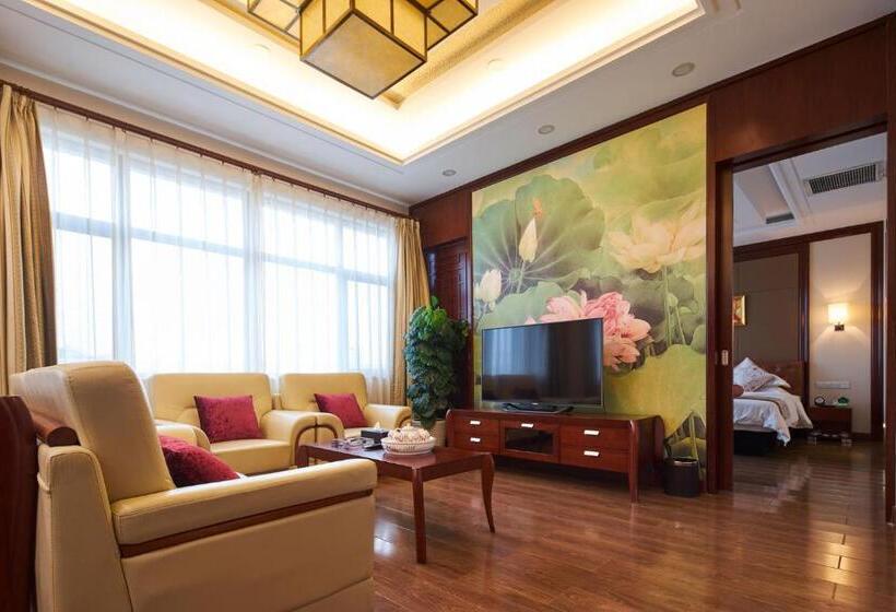 סוויטה נשיאותית, Soluxe Hotel Niamey