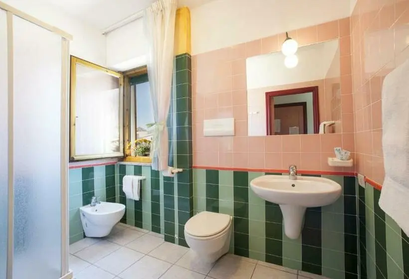 Standard-huone Parveke, S Ustiarvu