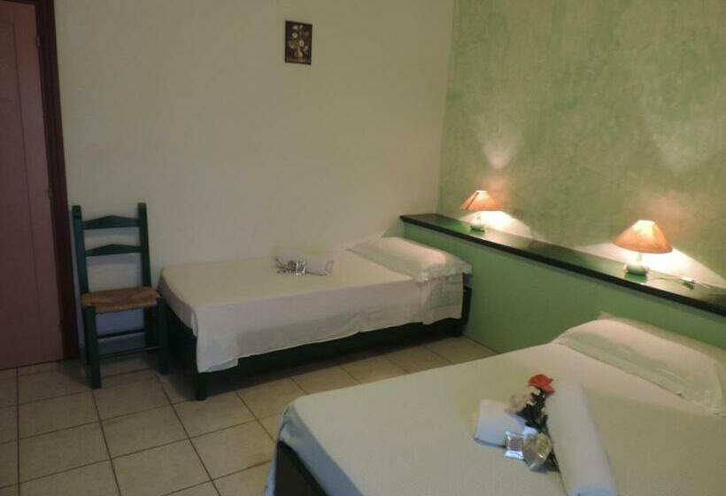 חדר סטנדרט לשלושה, S Ustiarvu