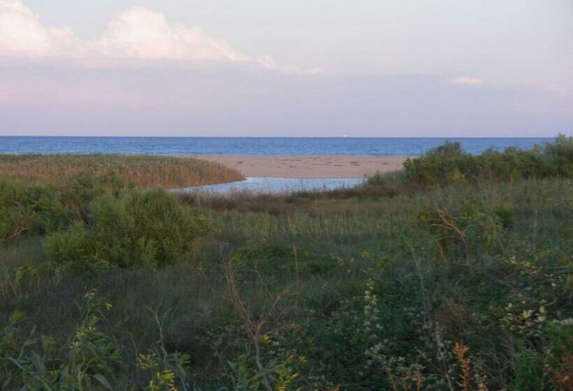 חדר סטנדרט לשלושה, S Ustiarvu