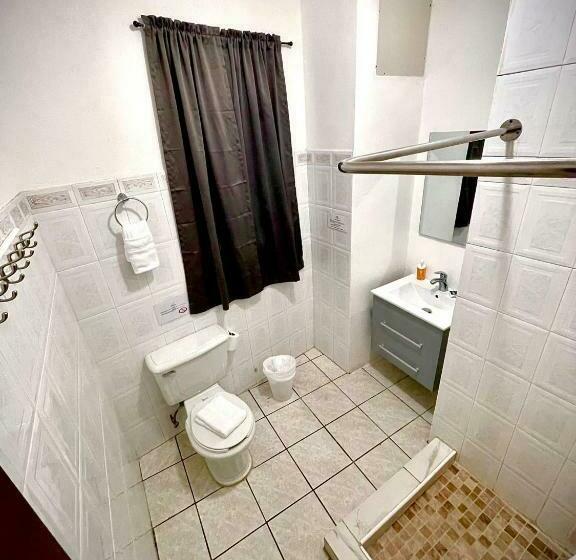 Classic Værelse til 4 pers., The Village Inn