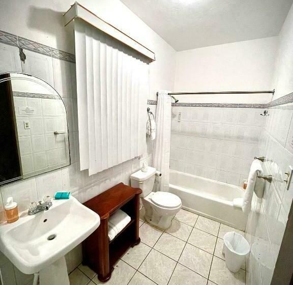 Standard Værelse, The Village Inn