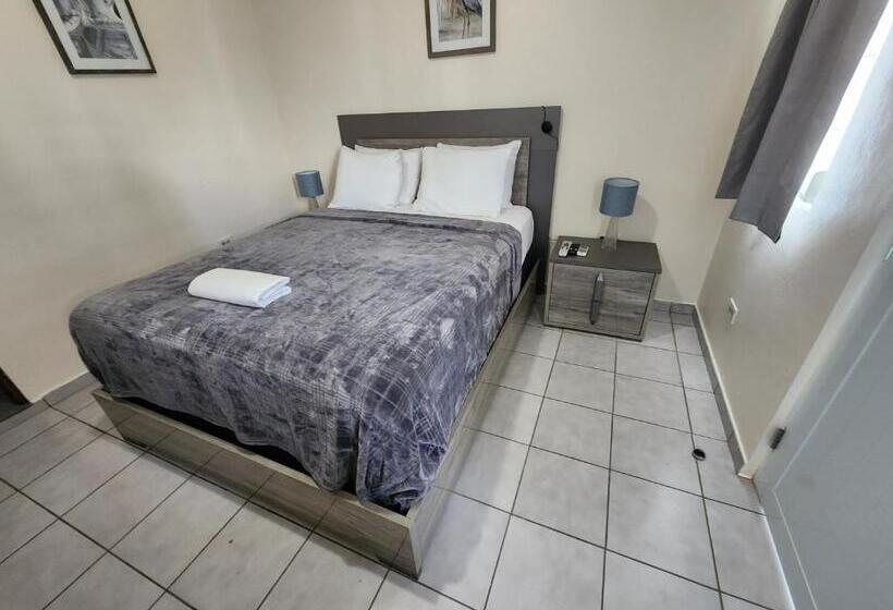 Budget Værelse, The Village Inn