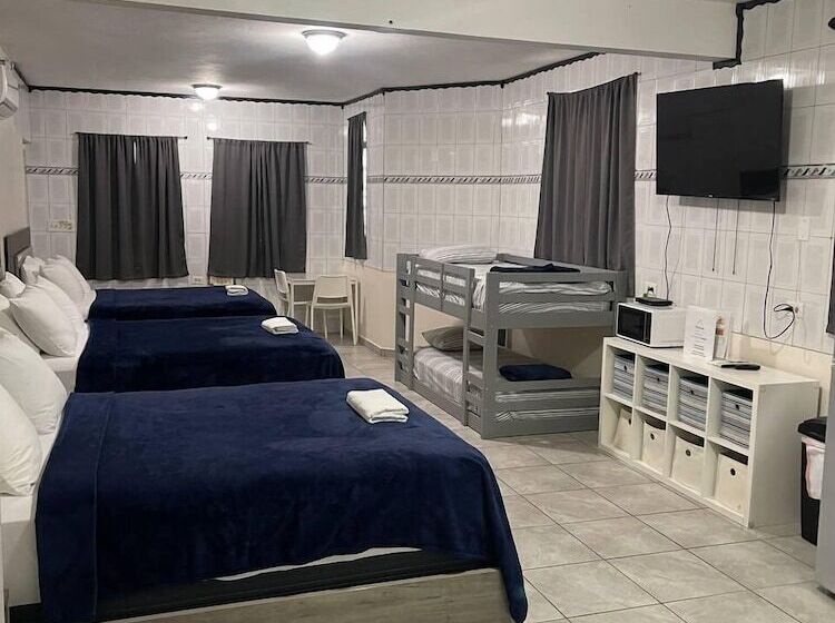 Familie Værelse, The Village Inn