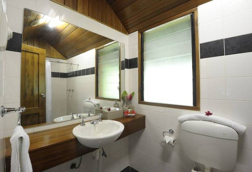 بنجلو قياسى, Kokopo Beach Bungalow Resort