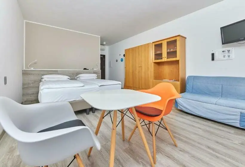 استودیو استاندارد با بالکن, Vacanze 2000   Adults Only