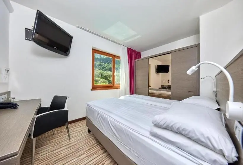 اتاق استاندارد, Vacanze 2000   Adults Only