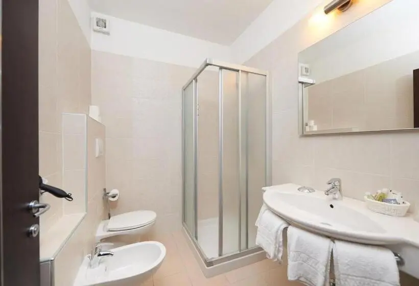 اتاق استاندارد در طبقه همکف, Vacanze 2000   Adults Only