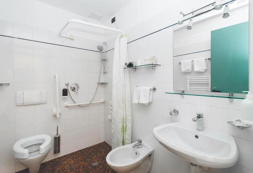 Апартаменты 1 Спальня Нижний Этаж, Residence Il Monello