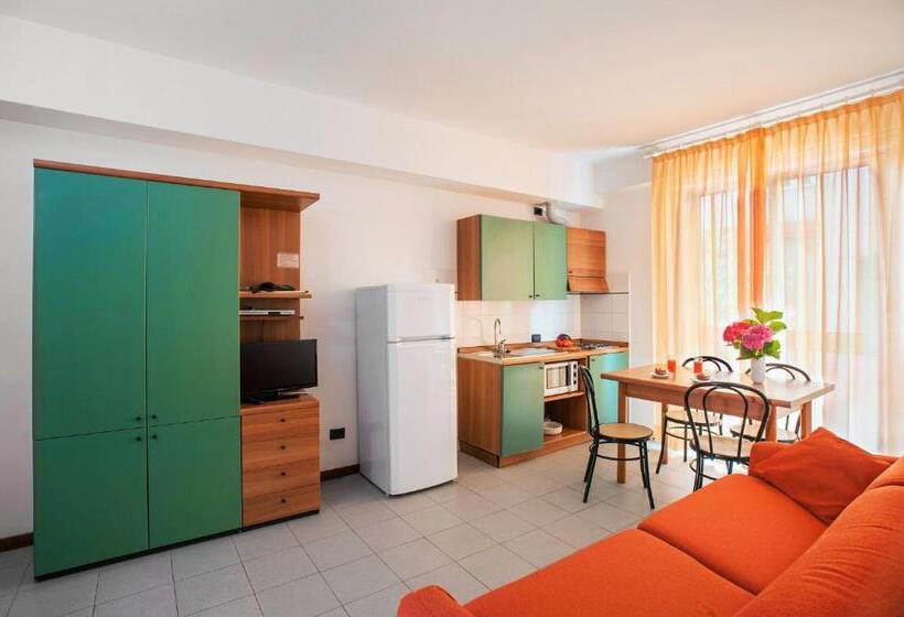 低层单卧公寓, Residence Il Monello