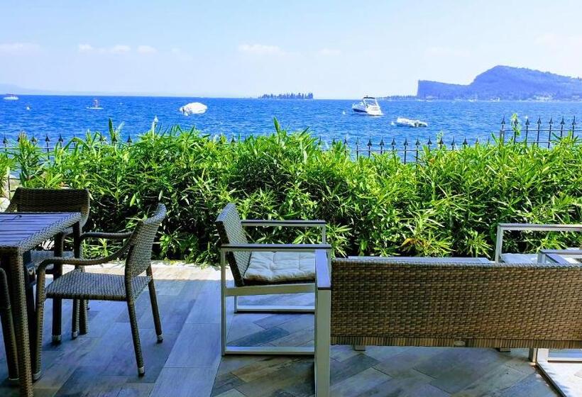 标准工作室, Residence Villalsole