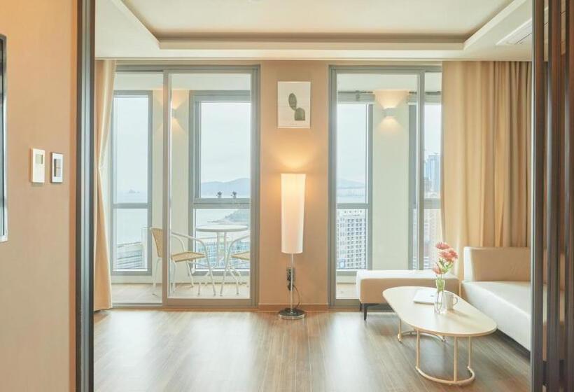 آپارتمان 1 خوابه با چشم‌انداز دریا, El Bon The Stay