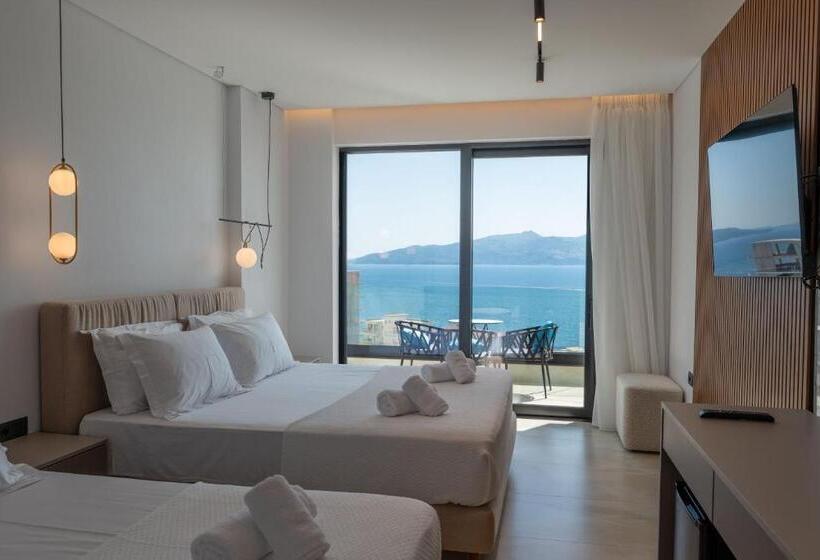 غرفة سوبيريور ثلاثية مطلّة علي البحر, Litan