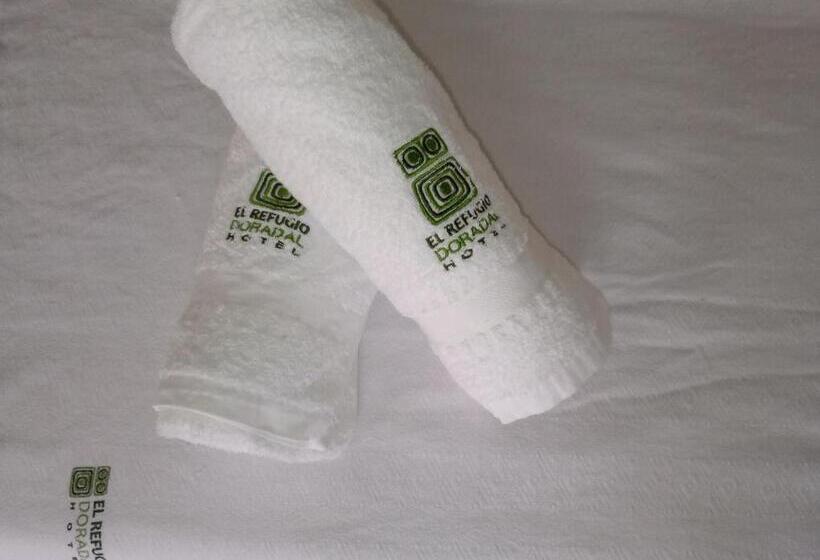 四人标准间, El Refugio Doradal