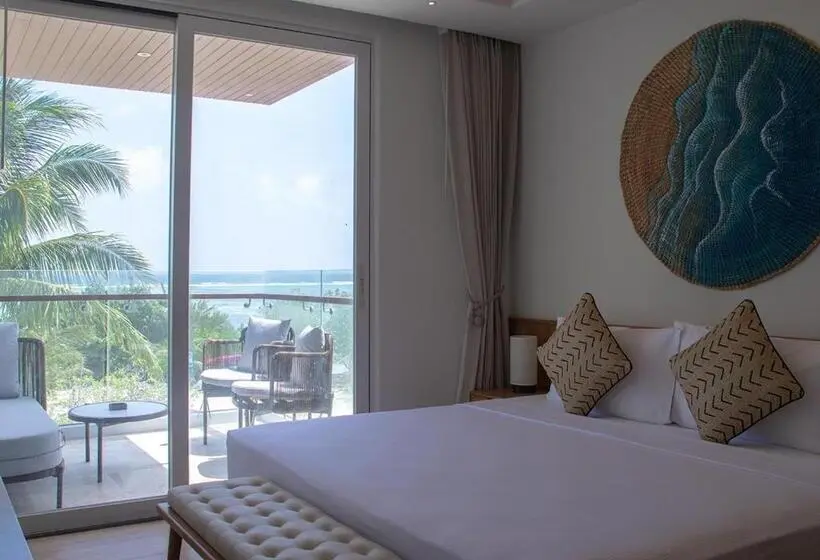 اتاق لوکس با چشم‌انداز دریا, Stone Beach Club