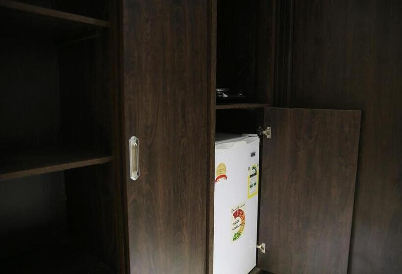 חדר אקונומי, Snood Al Azama