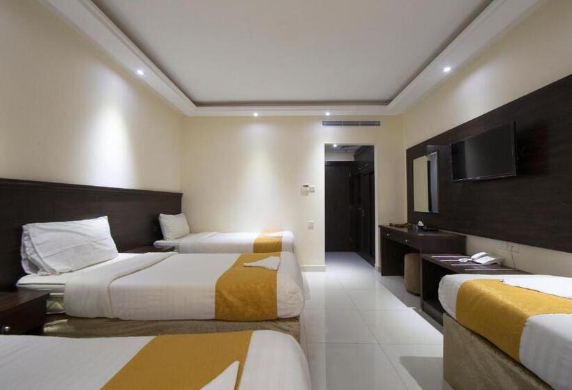 חדר אקונומי לארבעה, Snood Al Azama