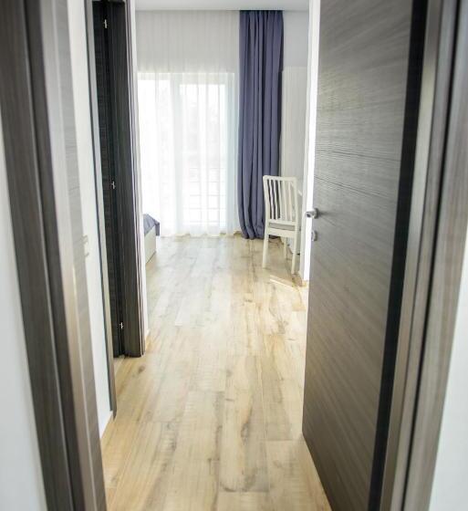 غرفة قياسية, Pensiunea Mara