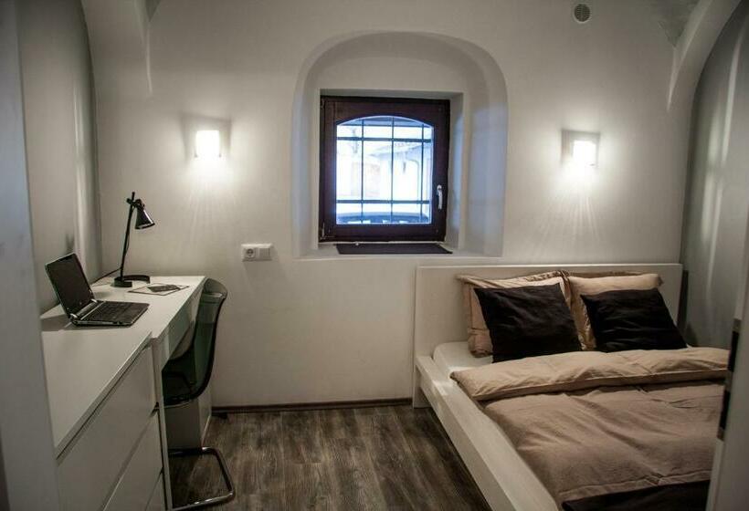 اتاق استاندارد با سرویس بهداشتی مشترک, 4rooms